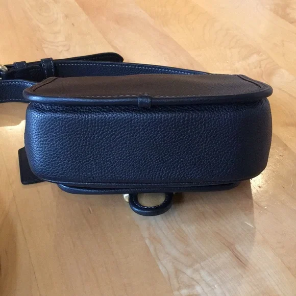 COACH | Tabby Messenger 19 Black Pebbled Leather - Picture 10 of 17